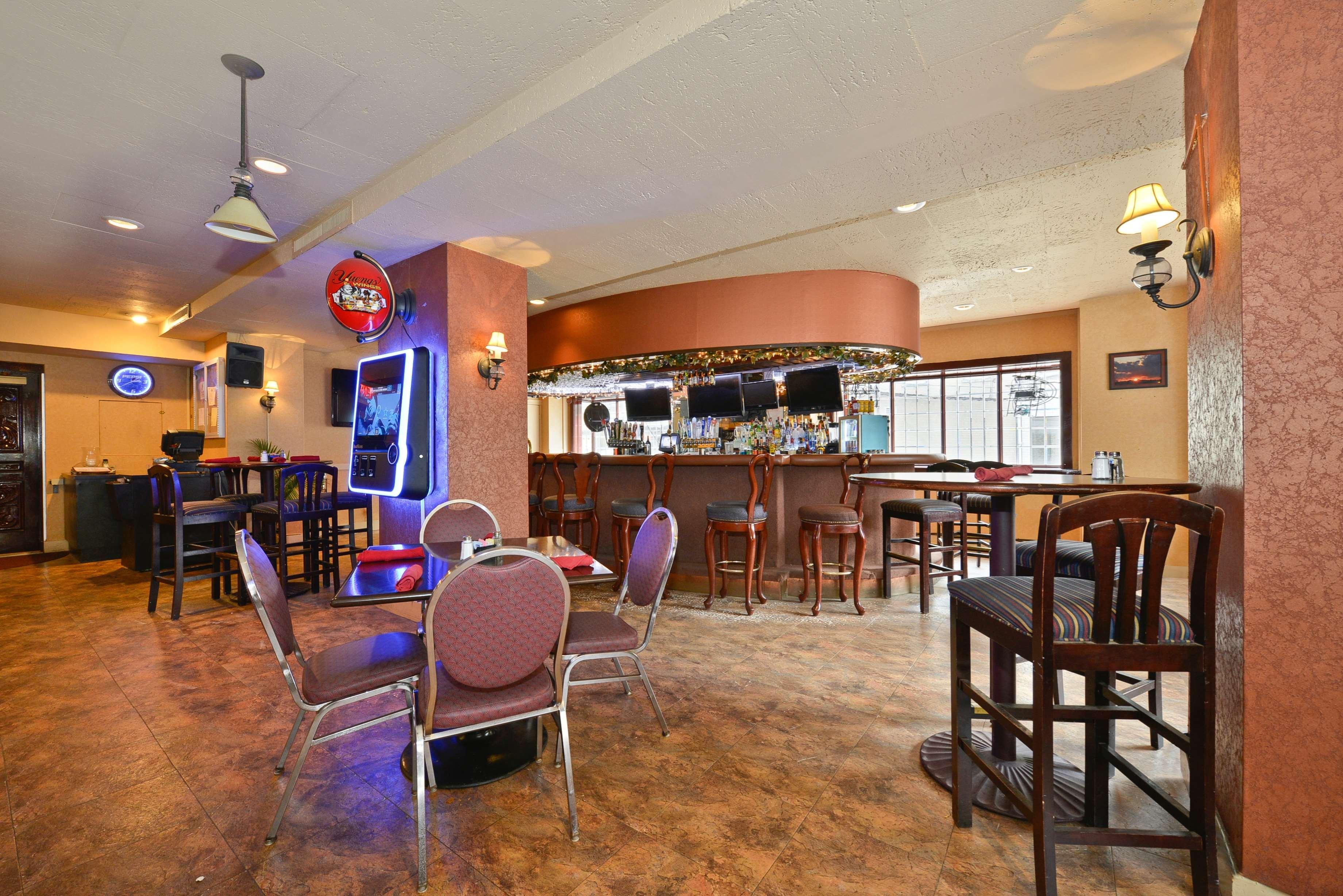 Best Western Plus Sidney Lodge Eksteriør billede