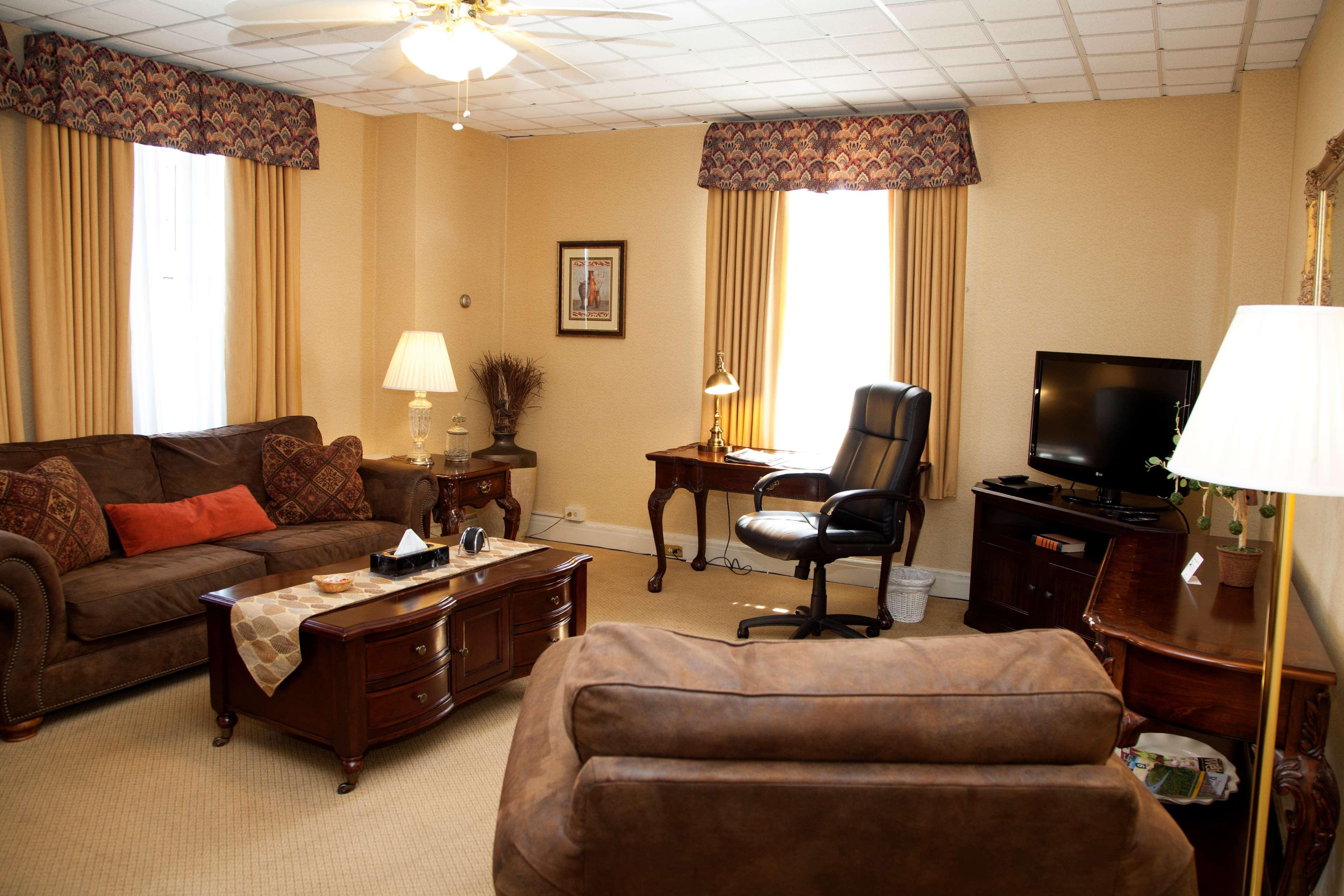Best Western Plus Sidney Lodge Eksteriør billede